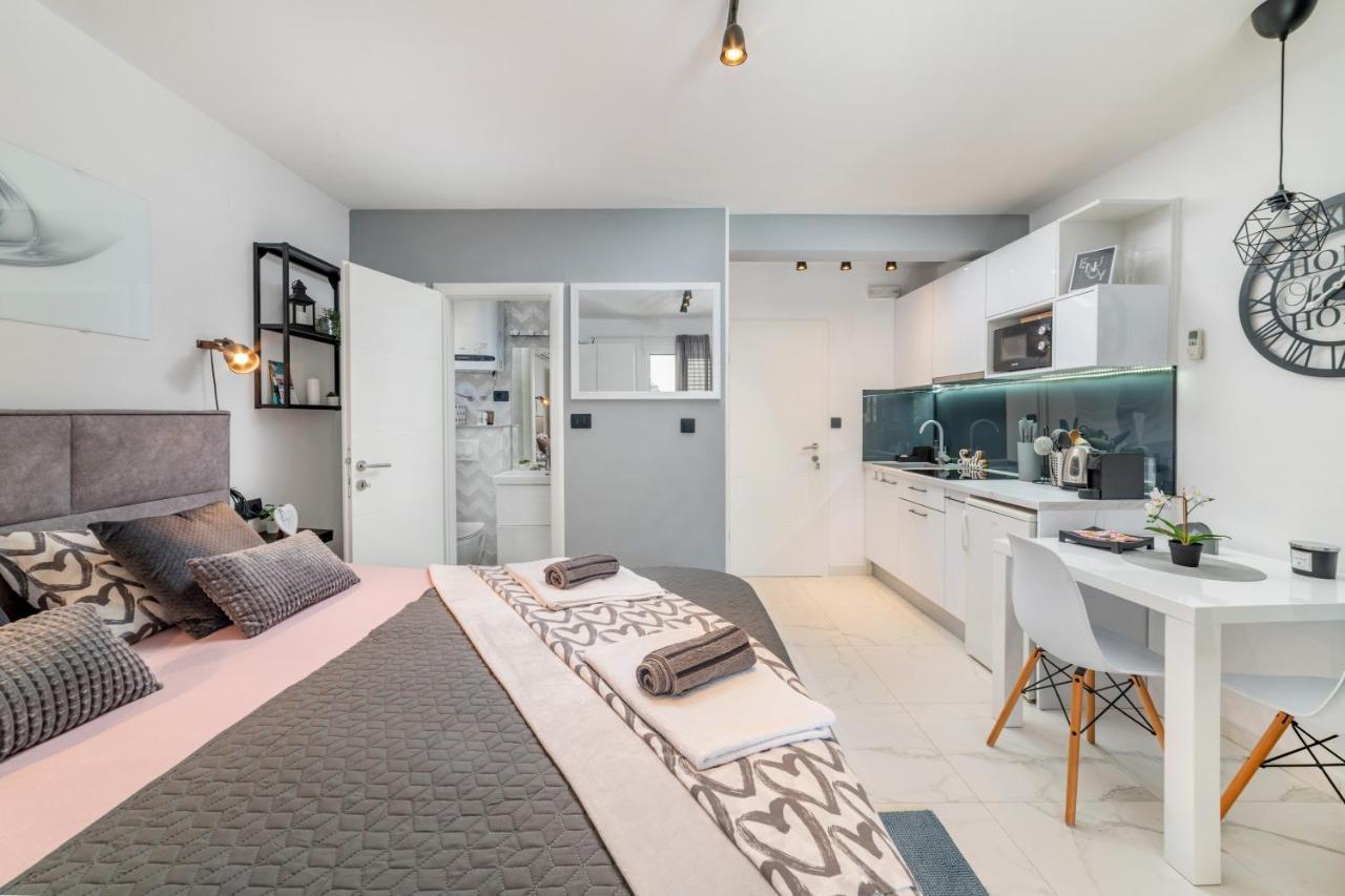Amare Apartments Bobovisca エクステリア 写真