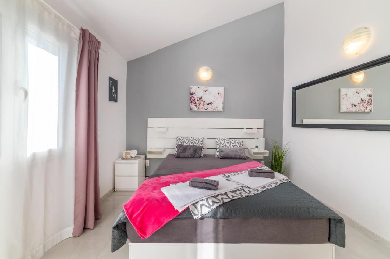 Amare Apartments Bobovisca エクステリア 写真