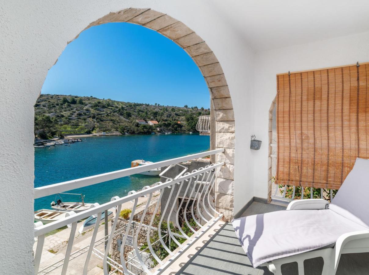 Amare Apartments Bobovisca エクステリア 写真