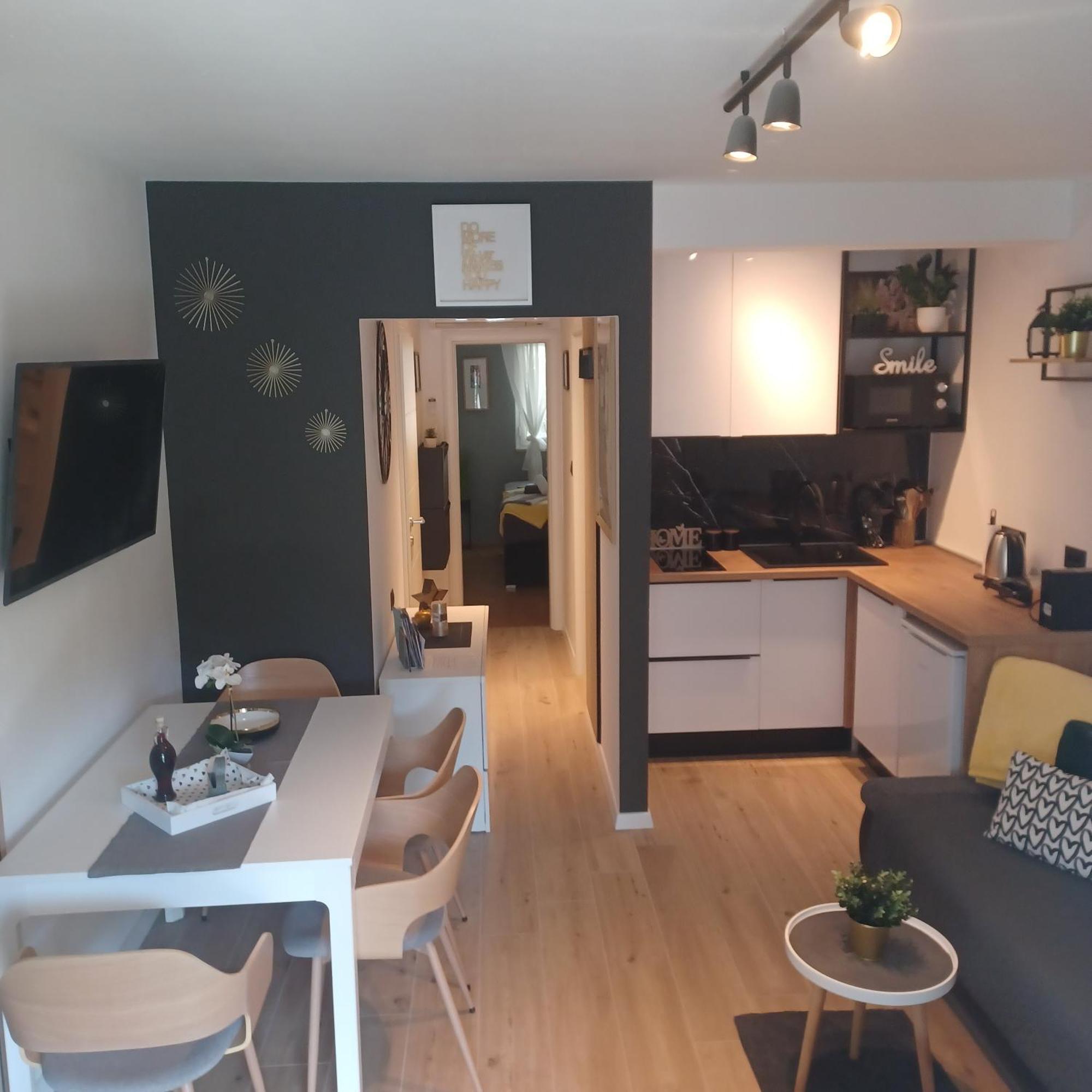 Amare Apartments Bobovisca エクステリア 写真